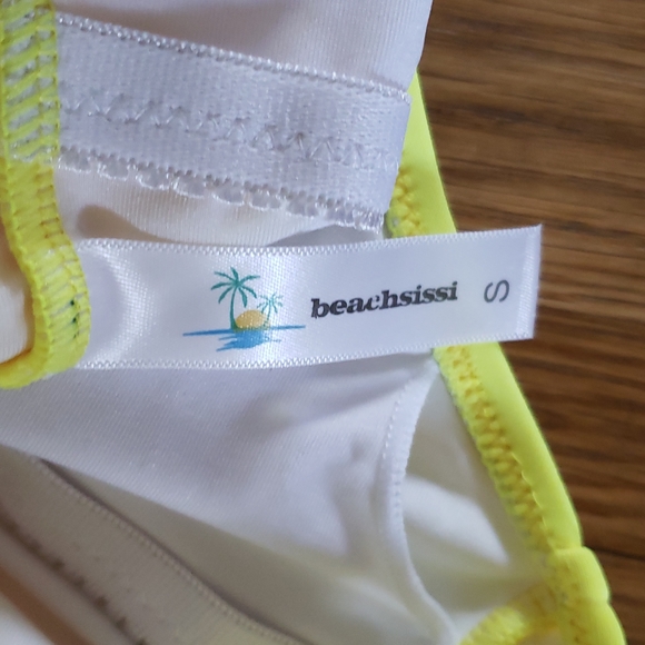 beachsissi Neon Yellow Tankini Swim Top πββοΈ Women's Size Small NWT - Picture 9 of 11